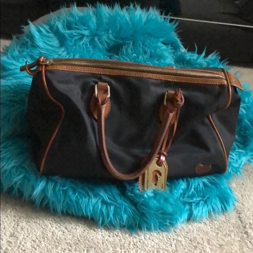 Dooney & Bourke classic Satchel Barrel Bag